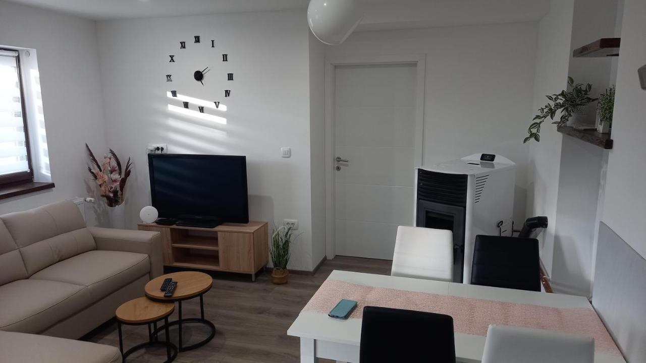 Gogo Apartment Делнице Екстериор снимка