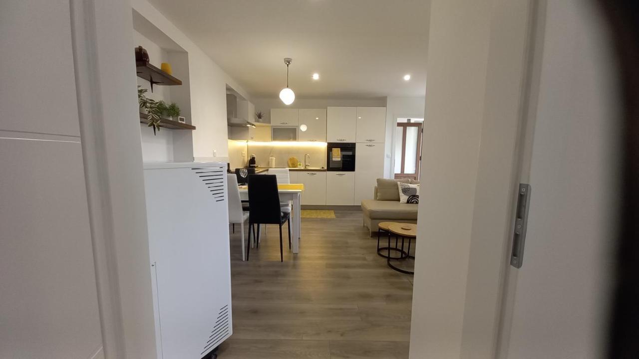 Gogo Apartment Делнице Екстериор снимка
