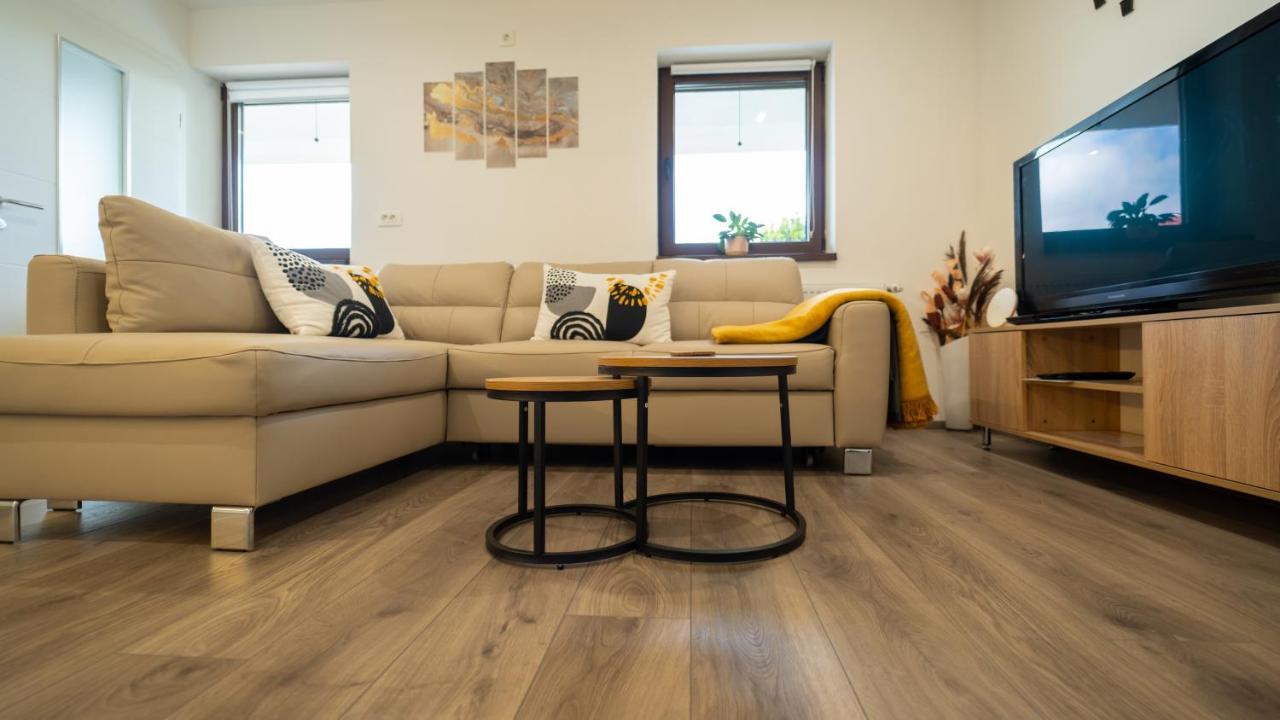 Gogo Apartment Делнице Екстериор снимка